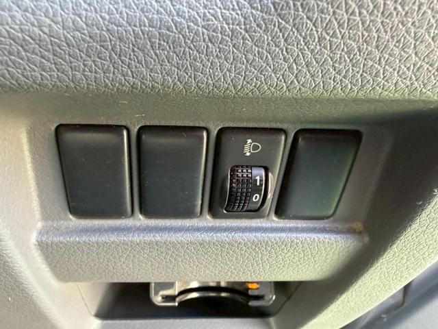 ＮＶ３５０キャラバンバン ロングＤＸ　両側スライドドア／パワーウィンドウ／キーレス　両側スライドドア／パワーウィンドウ／キーレス／ＥＴＣ／社外１５インチアルミ／６人乗り／ヘッドライトレベライザー／ＬＥＤヘッドライト／フルフラット／エアバック／パワステ／エアコン（9枚目）