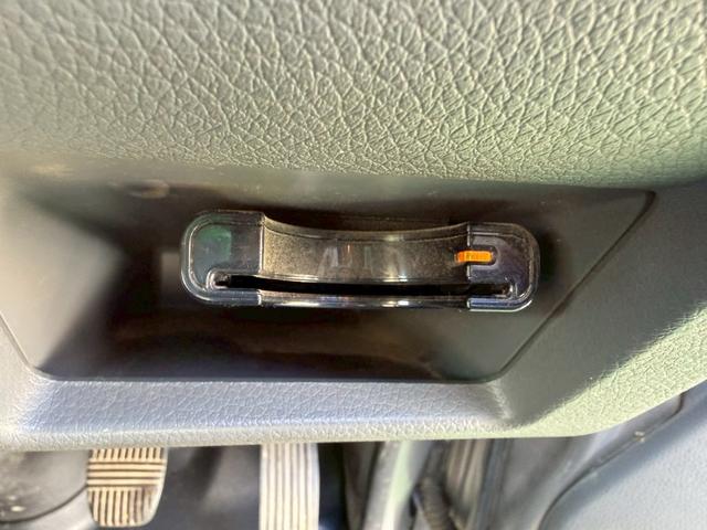 ＮＶ３５０キャラバンバン ロングＤＸ　両側スライドドア／パワーウィンドウ／キーレス　両側スライドドア／パワーウィンドウ／キーレス／ＥＴＣ／社外１５インチアルミ／６人乗り／ヘッドライトレベライザー／ＬＥＤヘッドライト／フルフラット／エアバック／パワステ／エアコン（59枚目）