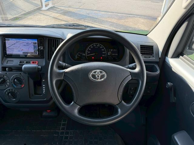 タウンエースバン ＤＸ　衝突軽減／障害物センサー／ナビ／アイドリングストップ　衝突軽減ブレーキ／障害物センサー／社外ナビ／アイドリングストップ／横滑り防止／両側スライドドア／オートマチックハイビーム／ヘッドライトレベライザー／ＥＴＣ／ＬＥＤヘッドライト／Ｂｌｕｅｔｏｏｔｈ搭載（12枚目）