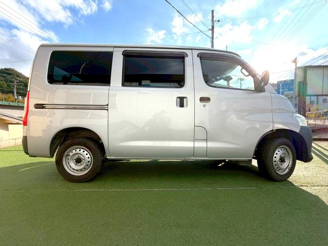 タウンエースバン ＤＸ　衝突軽減／障害物センサー／ナビ／アイドリングストップ　衝突軽減ブレーキ／障害物センサー／社外ナビ／アイドリングストップ／横滑り防止／両側スライドドア／オートマチックハイビーム／ヘッドライトレベライザー／ＥＴＣ／ＬＥＤヘッドライト／Ｂｌｕｅｔｏｏｔｈ搭載（27枚目）