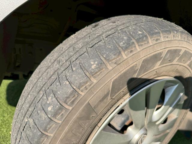 NV350キャラバンバン ロングDX 衝突軽減ブレーキ/9人乗り/ナビ/バックカメラ 衝突軽減ブレーキ/9人乗り/純正ナビ/バックカメラ/パワーウィンドウ/キーレス/地デジ/ETC/3列シート/スライドドア/ヘッドライトレベライザー/Bluetooth搭載/横滑り防止装置/フルフラット(32枚目)