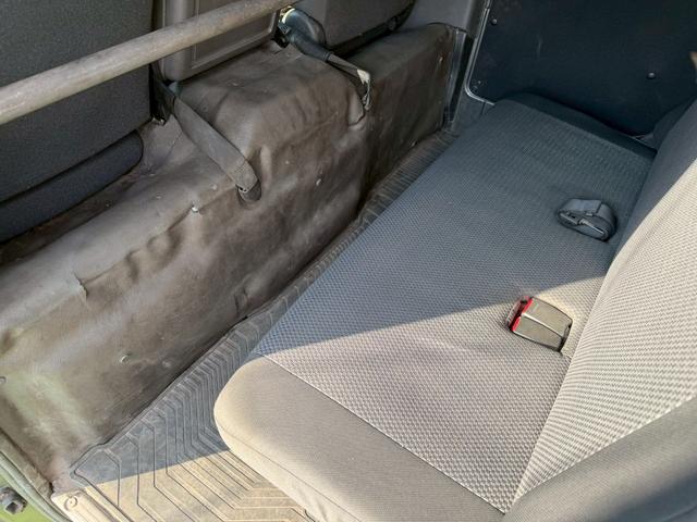 NV350キャラバンバン ロングDX 衝突軽減ブレーキ/9人乗り/ナビ/バックカメラ 衝突軽減ブレーキ/9人乗り/純正ナビ/バックカメラ/パワーウィンドウ/キーレス/地デジ/ETC/3列シート/スライドドア/ヘッドライトレベライザー/Bluetooth搭載/横滑り防止装置/フルフラット(49枚目)