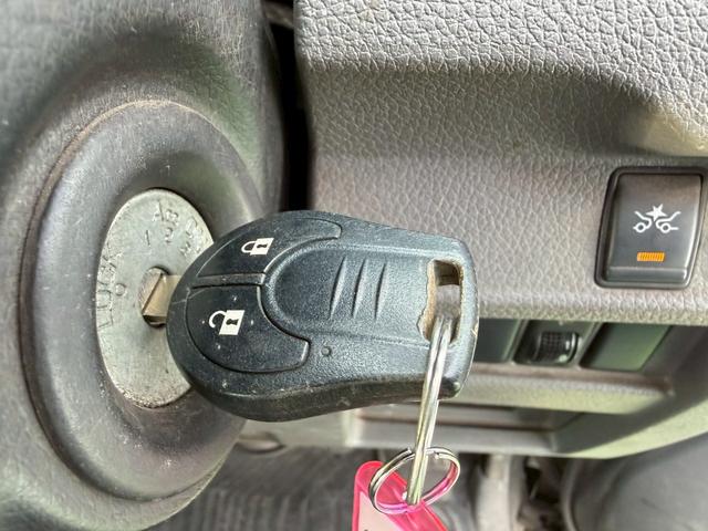 NV350キャラバンバン ロングDX 衝突軽減ブレーキ/9人乗り/ナビ/バックカメラ 衝突軽減ブレーキ/9人乗り/純正ナビ/バックカメラ/パワーウィンドウ/キーレス/地デジ/ETC/3列シート/スライドドア/ヘッドライトレベライザー/Bluetooth搭載/横滑り防止装置/フルフラット(57枚目)