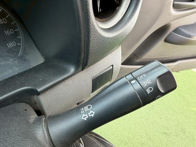 NV350キャラバンバン ロングDX 衝突軽減ブレーキ/9人乗り/ナビ/バックカメラ 衝突軽減ブレーキ/9人乗り/純正ナビ/バックカメラ/パワーウィンドウ/キーレス/地デジ/ETC/3列シート/スライドドア/ヘッドライトレベライザー/Bluetooth搭載/横滑り防止装置/フルフラット(58枚目)