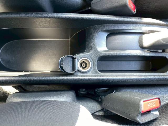 ノート Ｘ　全方位カメラ・デジタルインナーミラー・衝突軽減ブレーキ・ナビ・Ｂｌｕｅｔｏｏｔｈ・バックカメラ・プッシュスタート・横滑り防止・ＥＴＣ・ＤＶＤ・ＣＤ・盗難防止装置・スマートキー・車線逸脱防止（34枚目）