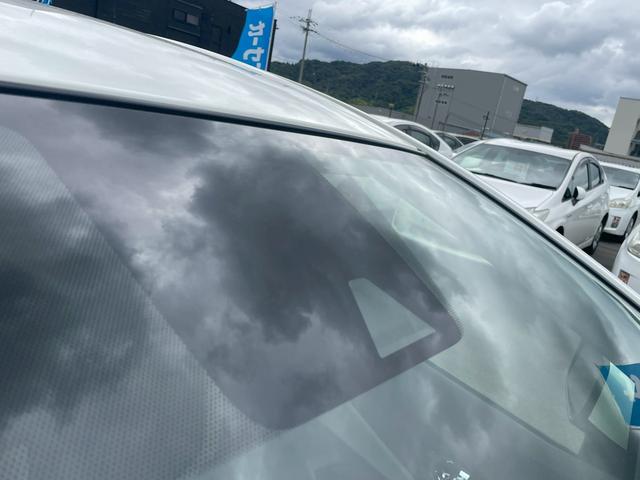 ノート Ｘ　衝突軽減ブレーキ・クリアランスソナー・プッシュスタート・オーディオ・ＣＤ・ＦＭ・ＡＭ・横滑り防止装置・ヘッドライトレベライザー・パワーウインドウ・盗難防止（17枚目）