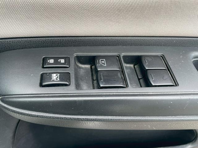ノート Ｘ　衝突軽減ブレーキ・クリアランスソナー・プッシュスタート・オーディオ・ＣＤ・ＦＭ・ＡＭ・横滑り防止装置・ヘッドライトレベライザー・パワーウインドウ・盗難防止（27枚目）