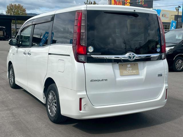 エスクァイア ハイブリッドＧｉ　衝突軽減ブレーキ・純９インチナビ・両側パワースライドドア・運転席助手席シートヒーター・クルーズコントロール・リアオートエアコン・トヨタセーフティセンス・プッシュスタート・ＤＶＤ・ＣＤ・ビルトインＥＴＣ（15枚目）