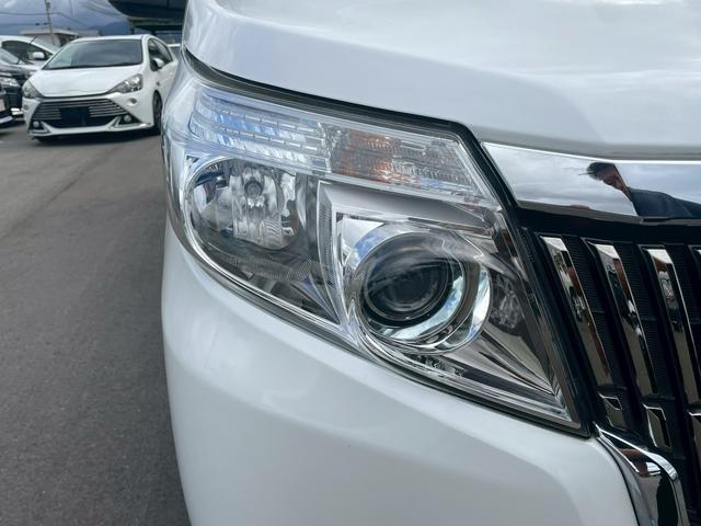 エスクァイア ハイブリッドＧｉ　衝突軽減ブレーキ・純９インチナビ・両側パワースライドドア・運転席助手席シートヒーター・クルーズコントロール・リアオートエアコン・トヨタセーフティセンス・プッシュスタート・ＤＶＤ・ＣＤ・ビルトインＥＴＣ（16枚目）