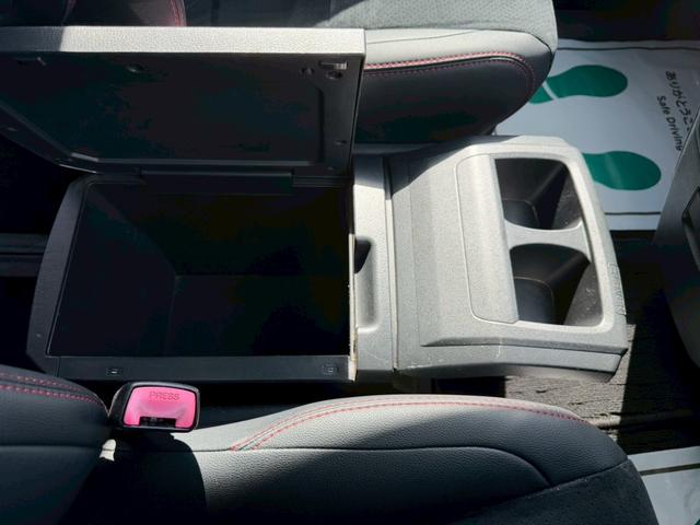 ヴェルファイア ２．４Ｚ　ゴールデンアイズ　クリアランスソナー　ハーフレザーシート　Ｗエアコン　両側パワースライドドア　クルーズコントロール　ＡＬＰＩＮＥフリップダウンモニター　ステアリングリモコン　Ｂｌｕｅｔｏｏｔｈ機能　バックカメラ　ＥＴＣ（40枚目）