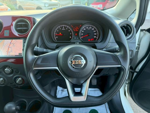 ノート Ｘ　アラウンドビューモニター　障害物センサー　衝突軽減ブレーキ　レーンキープアシスト　ＥＴＣ　Ｂｌｕｅｔｏｏｔｈ　オートライト　ＣＤ・ＤＶＤ　アイドリングストップ　横滑り防止機能　スマートキー（23枚目）