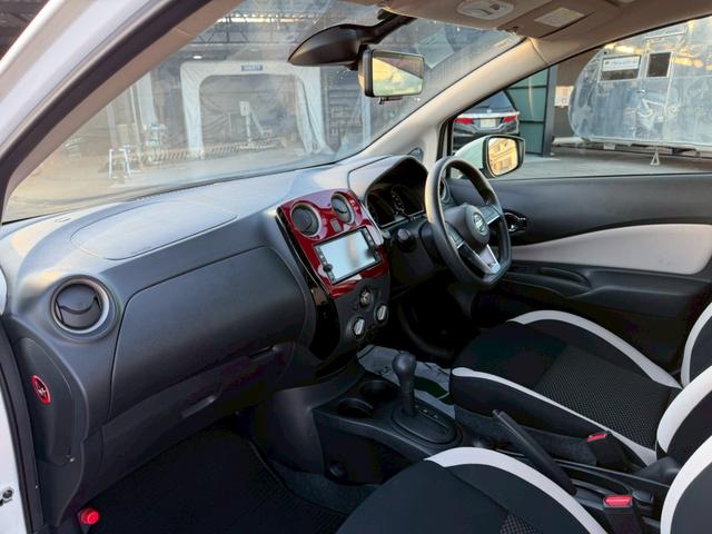 ノート Ｘ　アラウンドビューモニター　障害物センサー　衝突軽減ブレーキ　レーンキープアシスト　ＥＴＣ　Ｂｌｕｅｔｏｏｔｈ　オートライト　ＣＤ・ＤＶＤ　アイドリングストップ　横滑り防止機能　スマートキー（65枚目）