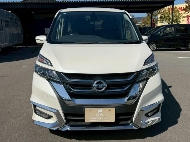 セレナ ハイウェイスター　Ｖセレクション　インテリジェントルームミラー　アラウンドビューモニター　プロパイロット　エマージェンシーブレーキ　インパル前後スポイラー　両側パワースライドドア　Ｂｌｕｅｔｏｏｔｈ機能　ステアリングリモコン（8枚目）