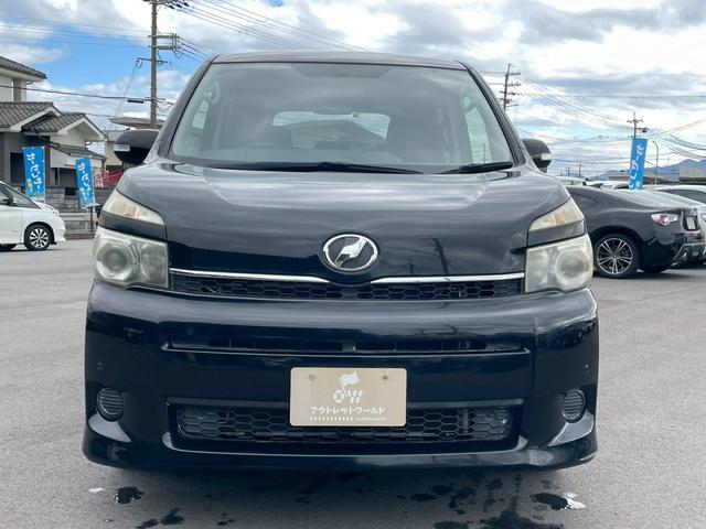 ヴォクシー X Lエディション 車両品質評価書付 フリップダウンモニター 両側パワースライドドア Bluetooth機能 バックカメラ ETC テレビ機能 オートライト ステアリングリモコン スマートキー ナビ機能 電動格納ミラー(8枚目)
