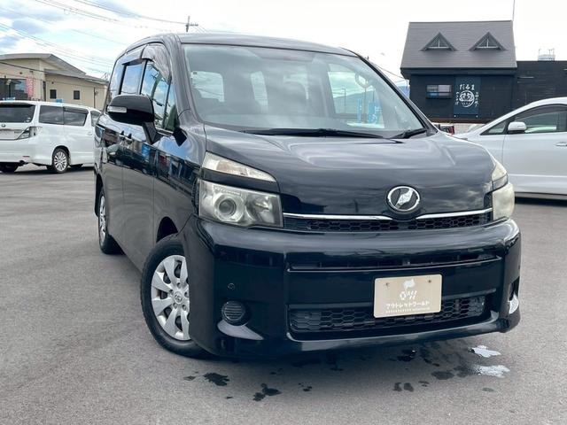 ヴォクシー X Lエディション 車両品質評価書付 フリップダウンモニター 両側パワースライドドア Bluetooth機能 バックカメラ ETC テレビ機能 オートライト ステアリングリモコン スマートキー ナビ機能 電動格納ミラー(10枚目)