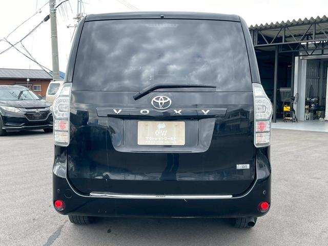 ヴォクシー X Lエディション 車両品質評価書付 フリップダウンモニター 両側パワースライドドア Bluetooth機能 バックカメラ ETC テレビ機能 オートライト ステアリングリモコン スマートキー ナビ機能 電動格納ミラー(12枚目)