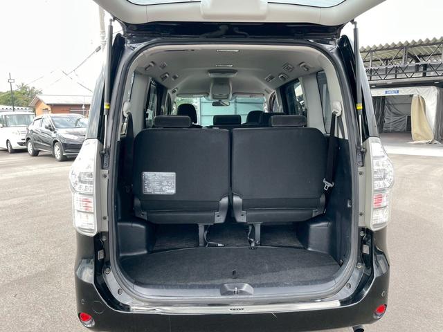ヴォクシー X Lエディション 車両品質評価書付 フリップダウンモニター 両側パワースライドドア Bluetooth機能 バックカメラ ETC テレビ機能 オートライト ステアリングリモコン スマートキー ナビ機能 電動格納ミラー(58枚目)