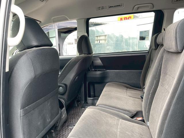 ヴォクシー X Lエディション 車両品質評価書付 フリップダウンモニター 両側パワースライドドア Bluetooth機能 バックカメラ ETC テレビ機能 オートライト ステアリングリモコン スマートキー ナビ機能 電動格納ミラー(66枚目)