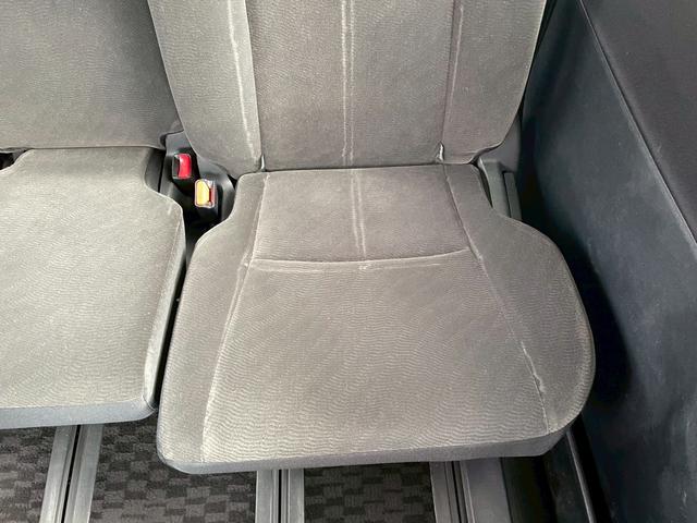 ヴォクシー X Lエディション 車両品質評価書付 フリップダウンモニター 両側パワースライドドア Bluetooth機能 バックカメラ ETC テレビ機能 オートライト ステアリングリモコン スマートキー ナビ機能 電動格納ミラー(69枚目)