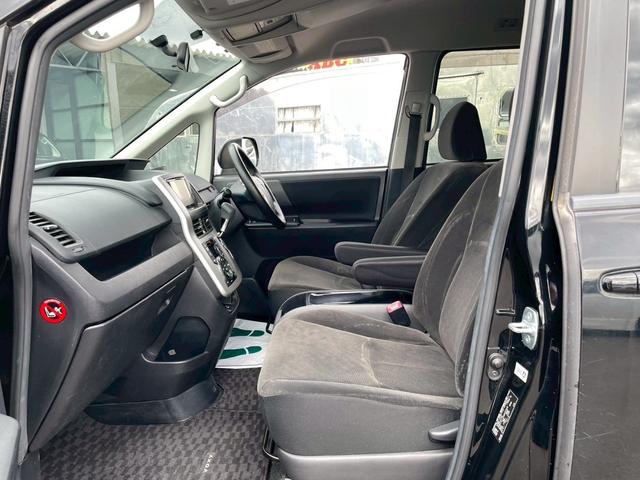 ヴォクシー X Lエディション 車両品質評価書付 フリップダウンモニター 両側パワースライドドア Bluetooth機能 バックカメラ ETC テレビ機能 オートライト ステアリングリモコン スマートキー ナビ機能 電動格納ミラー(77枚目)