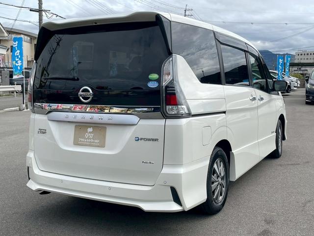 セレナ e-パワー ハイウェイスターV 車両品質評価書付 アラウンドビューモニター ステアリングヒーター 両側パワースライドドア シートヒーター ステアリングリモコン エマージェンシーブレーキ Bluetooth クルーズコントロール(11枚目)