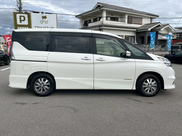 セレナ e-パワー ハイウェイスターV 車両品質評価書付 アラウンドビューモニター ステアリングヒーター 両側パワースライドドア シートヒーター ステアリングリモコン エマージェンシーブレーキ Bluetooth クルーズコントロール(15枚目)