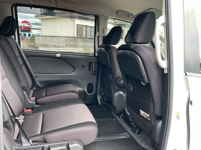 セレナ e-パワー ハイウェイスターV 車両品質評価書付 アラウンドビューモニター ステアリングヒーター 両側パワースライドドア シートヒーター ステアリングリモコン エマージェンシーブレーキ Bluetooth クルーズコントロール(51枚目)