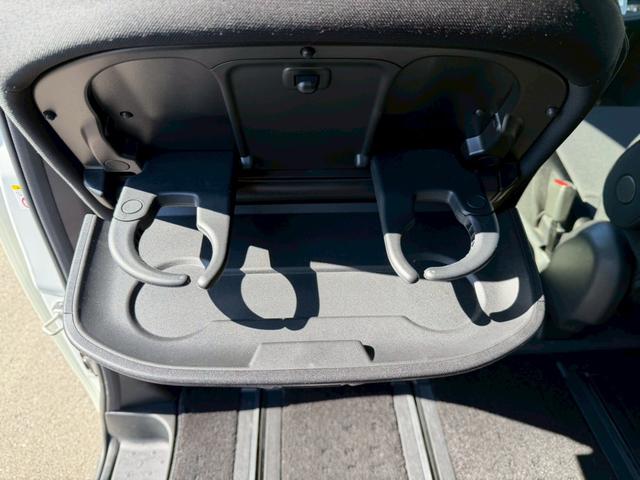 セレナ e-パワー XV 車両品質評価付 ナビゲーション フロントカメラ サイドカメラ バックカメラ 全周囲カメラ クルーズコントロール 電動スライドドア フルセグ スマートキー 障害物センサー ステアリングリモコン ETC(71枚目)