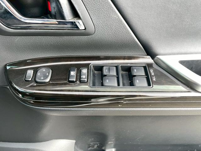 アルファード ２４０Ｓ　タイプゴールド　車両認定評価証明書付　メーカーＯＰナビゲーション　純性フリップダウンモニター　両側パワースライドドア　バックカメラ　ＥＴＣ　Ｂｌｕｅｔｏｏｔｈ　イージークローザー　ＤＶＤＣＤ　障害物センサー（46枚目）