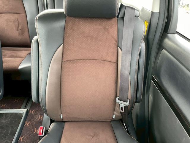 アルファード ２４０Ｓ　タイプゴールド　車両認定評価証明書付　メーカーＯＰナビゲーション　純性フリップダウンモニター　両側パワースライドドア　バックカメラ　ＥＴＣ　Ｂｌｕｅｔｏｏｔｈ　イージークローザー　ＤＶＤＣＤ　障害物センサー（76枚目）