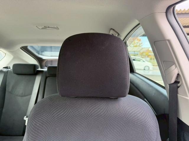 プリウス Ｓ　車両品質評価書付／バックカメラ／スマートキー／スペアキー有り／オートライト／全席パワーウィンド―／シガーソケット／電動格納ミラー／エアコン機能／取説付き／ハイブリッド車／（72枚目）