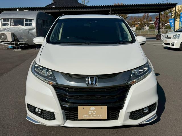 オデッセイ アブソルート・２０ｔｈアニバーサリーパッケージ　車両品質評価書付き　フリップダウンモニター　Ｂｌｕｅｔｏｏｔｈ機能　Ｗエアコン　両側パワースライドドア　クルーズコントロール　車線逸脱防止機能　衝突軽減ブレーキ　ステアリングリモコン　バックカメラ（8枚目）