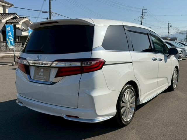 オデッセイ アブソルート・２０ｔｈアニバーサリーパッケージ　車両品質評価書付き　フリップダウンモニター　Ｂｌｕｅｔｏｏｔｈ機能　Ｗエアコン　両側パワースライドドア　クルーズコントロール　車線逸脱防止機能　衝突軽減ブレーキ　ステアリングリモコン　バックカメラ（11枚目）