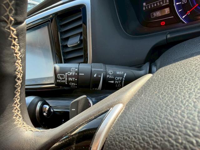 オデッセイ アブソルート・２０ｔｈアニバーサリーパッケージ　車両品質評価書付き　フリップダウンモニター　Ｂｌｕｅｔｏｏｔｈ機能　Ｗエアコン　両側パワースライドドア　クルーズコントロール　車線逸脱防止機能　衝突軽減ブレーキ　ステアリングリモコン　バックカメラ（27枚目）