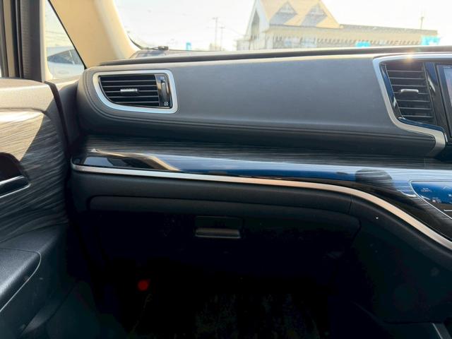 オデッセイ アブソルート・２０ｔｈアニバーサリーパッケージ　車両品質評価書付き　フリップダウンモニター　Ｂｌｕｅｔｏｏｔｈ機能　Ｗエアコン　両側パワースライドドア　クルーズコントロール　車線逸脱防止機能　衝突軽減ブレーキ　ステアリングリモコン　バックカメラ（44枚目）