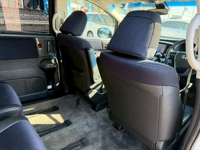 オデッセイ アブソルート・２０ｔｈアニバーサリーパッケージ　車両品質評価書付き　フリップダウンモニター　Ｂｌｕｅｔｏｏｔｈ機能　Ｗエアコン　両側パワースライドドア　クルーズコントロール　車線逸脱防止機能　衝突軽減ブレーキ　ステアリングリモコン　バックカメラ（52枚目）