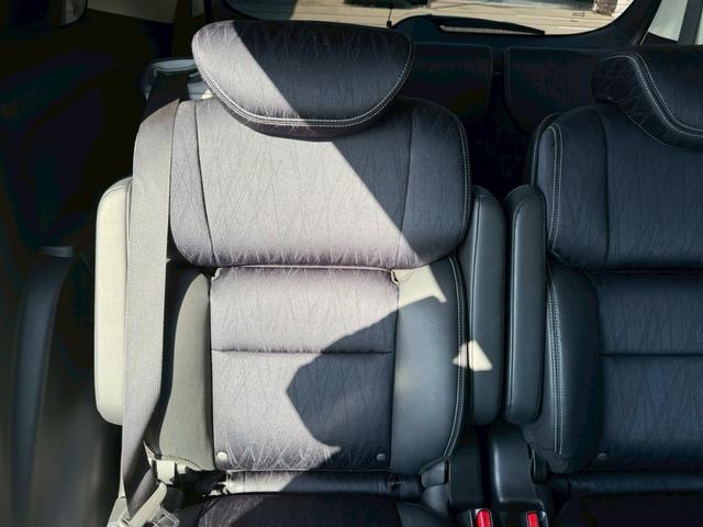 オデッセイ アブソルート・２０ｔｈアニバーサリーパッケージ　車両品質評価書付き　フリップダウンモニター　Ｂｌｕｅｔｏｏｔｈ機能　Ｗエアコン　両側パワースライドドア　クルーズコントロール　車線逸脱防止機能　衝突軽減ブレーキ　ステアリングリモコン　バックカメラ（54枚目）