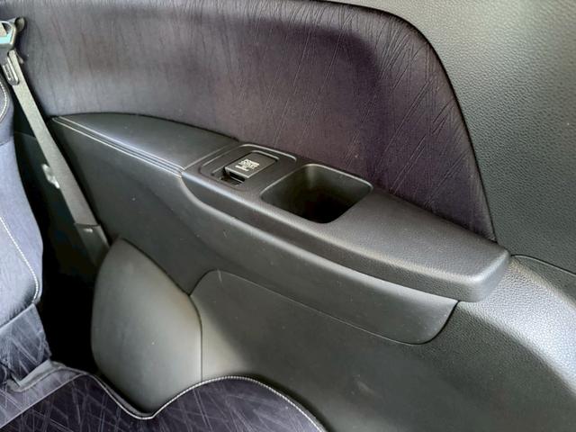 オデッセイ アブソルート・２０ｔｈアニバーサリーパッケージ　車両品質評価書付き　フリップダウンモニター　Ｂｌｕｅｔｏｏｔｈ機能　Ｗエアコン　両側パワースライドドア　クルーズコントロール　車線逸脱防止機能　衝突軽減ブレーキ　ステアリングリモコン　バックカメラ（65枚目）