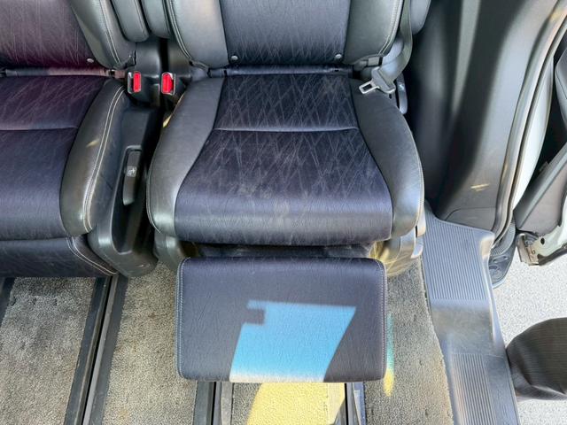 オデッセイ アブソルート・２０ｔｈアニバーサリーパッケージ　車両品質評価書付き　フリップダウンモニター　Ｂｌｕｅｔｏｏｔｈ機能　Ｗエアコン　両側パワースライドドア　クルーズコントロール　車線逸脱防止機能　衝突軽減ブレーキ　ステアリングリモコン　バックカメラ（69枚目）