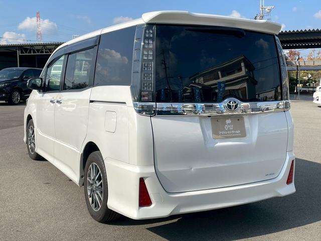 ヴォクシー ZS 認定評価付車両 ナビゲーション 後席モニター フルセグチューナー Bluetooth DVD/CD バックカメラ 両側パワースライドドア スマートキー ステアリングリモコン アルミホイール(13枚目)