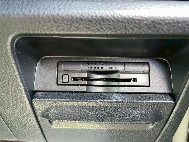 ヴォクシー ZS 認定評価付車両 ナビゲーション 後席モニター フルセグチューナー Bluetooth DVD/CD バックカメラ 両側パワースライドドア スマートキー ステアリングリモコン アルミホイール(28枚目)