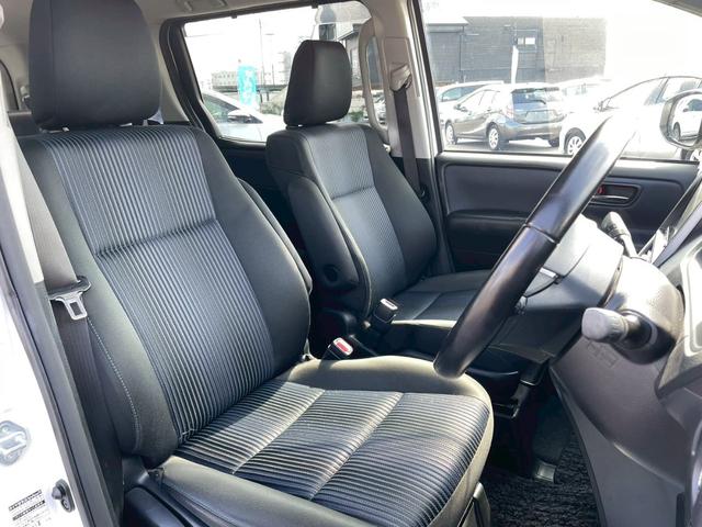 ヴォクシー ZS 認定評価付車両 ナビゲーション 後席モニター フルセグチューナー Bluetooth DVD/CD バックカメラ 両側パワースライドドア スマートキー ステアリングリモコン アルミホイール(40枚目)