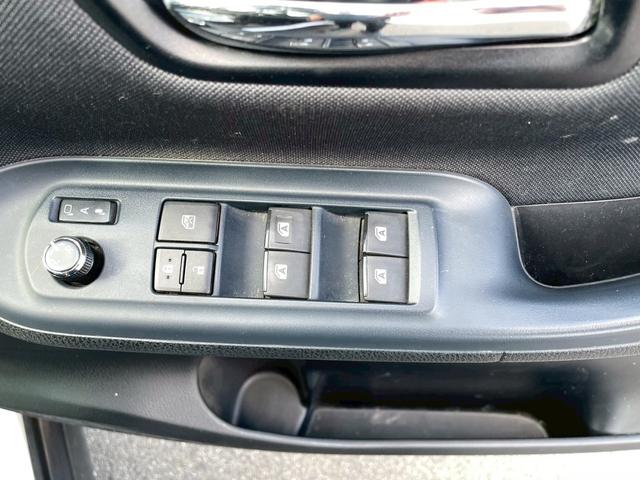 ヴォクシー ZS 認定評価付車両 ナビゲーション 後席モニター フルセグチューナー Bluetooth DVD/CD バックカメラ 両側パワースライドドア スマートキー ステアリングリモコン アルミホイール(41枚目)