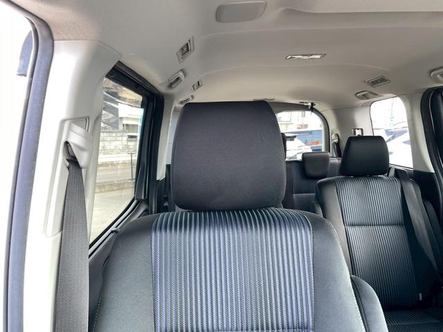 ヴォクシー ZS 認定評価付車両 ナビゲーション 後席モニター フルセグチューナー Bluetooth DVD/CD バックカメラ 両側パワースライドドア スマートキー ステアリングリモコン アルミホイール(42枚目)