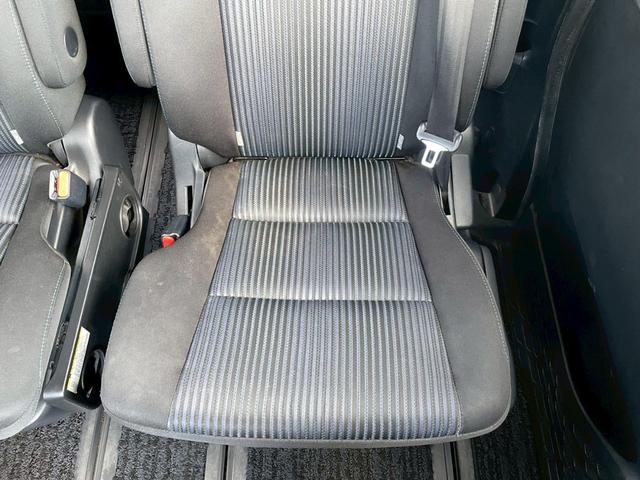 ヴォクシー ZS 認定評価付車両 ナビゲーション 後席モニター フルセグチューナー Bluetooth DVD/CD バックカメラ 両側パワースライドドア スマートキー ステアリングリモコン アルミホイール(64枚目)