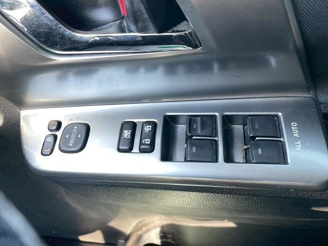 ヴォクシー ＺＳ　煌Ｚ　車両品質評価書付　ナビゲーション　バックカメラ　フルセグチューナー　ＣＤ　両側パワースライドドア　Ｂｌｕｅｔｏｏｔｈ　ステアリングリモコン　スマートキー　スライドドア　電動格納ミラー全席パワーウインド（30枚目）