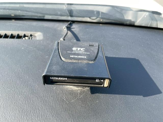 ヴォクシー ＺＳ　煌Ｚ　車両品質評価書付　ナビゲーション　バックカメラ　フルセグチューナー　ＣＤ　両側パワースライドドア　Ｂｌｕｅｔｏｏｔｈ　ステアリングリモコン　スマートキー　スライドドア　電動格納ミラー全席パワーウインド（32枚目）