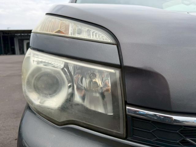 ヴォクシー Ｘ　Ｌエディション　車両品質評価書付き　バックカメラ　オートライト　ＥＴＣ　テレビ機能　スマートキー　パワースライドドア　全席パワーウィンド―　電動格納ミラー　ステアリングリモコン　テレビキット（12枚目）