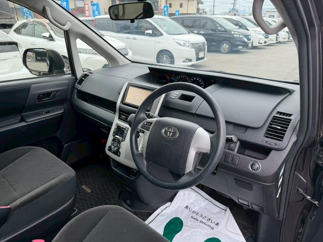ヴォクシー Ｘ　Ｌエディション　車両品質評価書付き　バックカメラ　オートライト　ＥＴＣ　テレビ機能　スマートキー　パワースライドドア　全席パワーウィンド―　電動格納ミラー　ステアリングリモコン　テレビキット（38枚目）