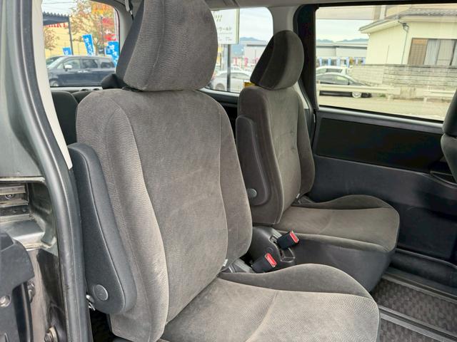 ヴォクシー Ｘ　Ｌエディション　車両品質評価書付き　バックカメラ　オートライト　ＥＴＣ　テレビ機能　スマートキー　パワースライドドア　全席パワーウィンド―　電動格納ミラー　ステアリングリモコン　テレビキット（45枚目）